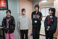 渡辺淳之介を探す候補生たち。