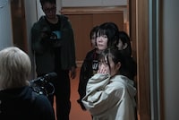 渡辺淳之介を探す候補生たち。