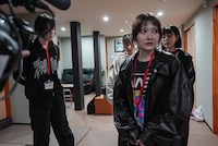 渡辺淳之介を探す候補生たち。