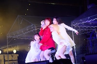 「宴じゃ！～出航前の大宴会～」の様子。（撮影：岩澤高雄）