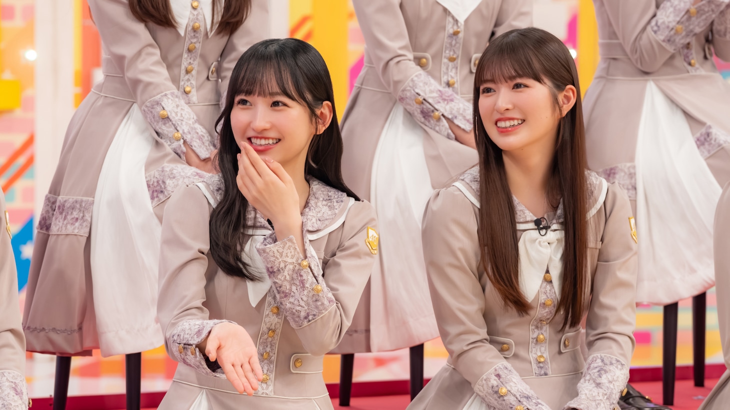 左から一ノ瀬美空、小川彩。