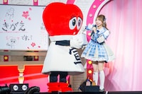 せきがえのくじを引く辻野かなみ。