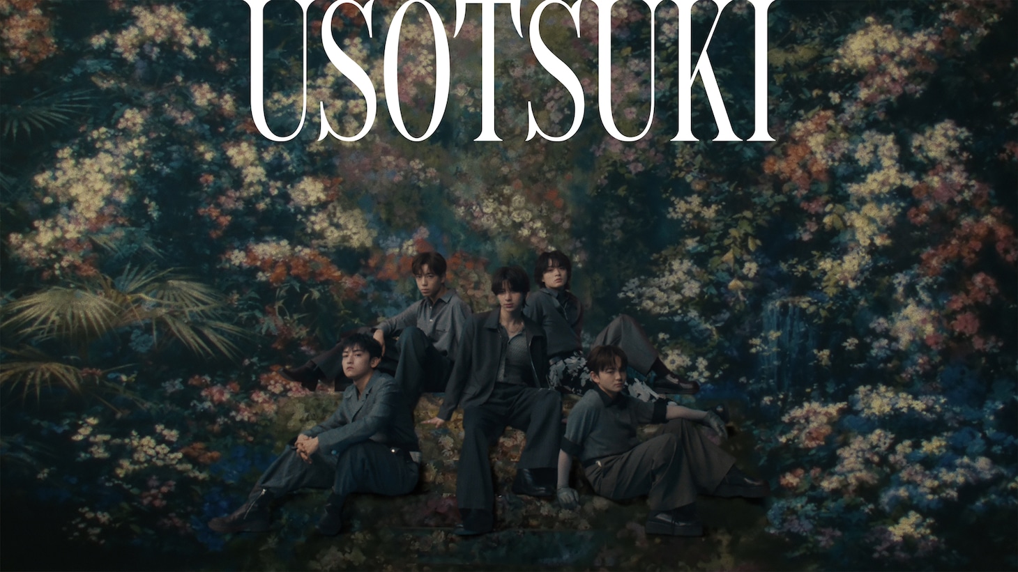 STARGLOW「USOTSUKI」ミュージックビデオより。