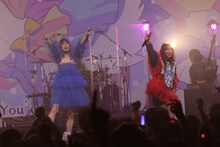 左からみあ、CHiCO。（撮影：入日伸介）