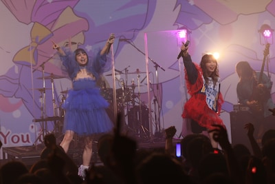 左からみあ、CHiCO。（撮影：入日伸介）