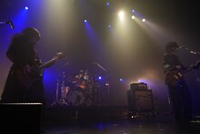 ヒトリエのライブの様子。（撮影：入日伸介）