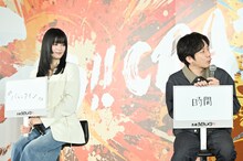 「本能（感情）をおさえて後悔したことは？」という質問に答える池田エライザ（左）、二宮和也（右）。