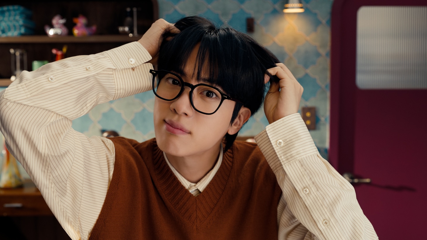 Jinが出演する「アルガンリッチオイルシリーズ」新CMより。