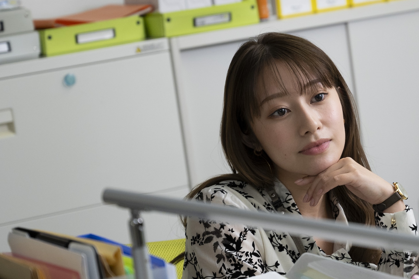 「あざとかわいいワタシが優勝」より、桜井玲香演じるなず奈。©︎TOKYO MX