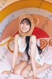 川﨑桜（乃木坂46）1stソロ写真集「エチュード」の封入特典のポストカード絵柄。（撮影：須江隆治）