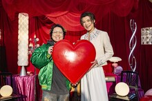 新浜レオン（右）とこっちのけんと（左）