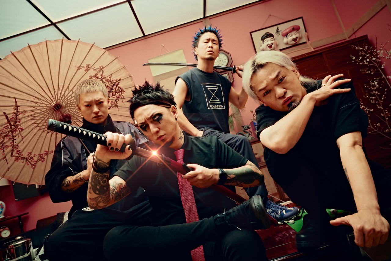 SiM新曲「FiVE TiMES DEAD」本日配信、ミュージックビデオでは“DEAD”が咲き乱れる