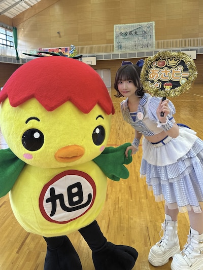 左からあさピー、平野友里。