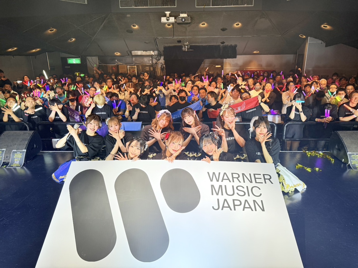 ワーナーミュージック・ジャパンからのメジャーデビューが決定したアルテミスの翼。