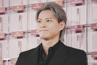 「YSL LOVENUDE HOTEL TOKYO SECRET CHECK-IN」レセプションに出席した平野紫耀（Number_i）。