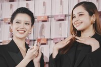 「YSL LOVENUDE HOTEL TOKYO SECRET CHECK-IN」レセプションに出席したXGのCHISAとHARVEY。