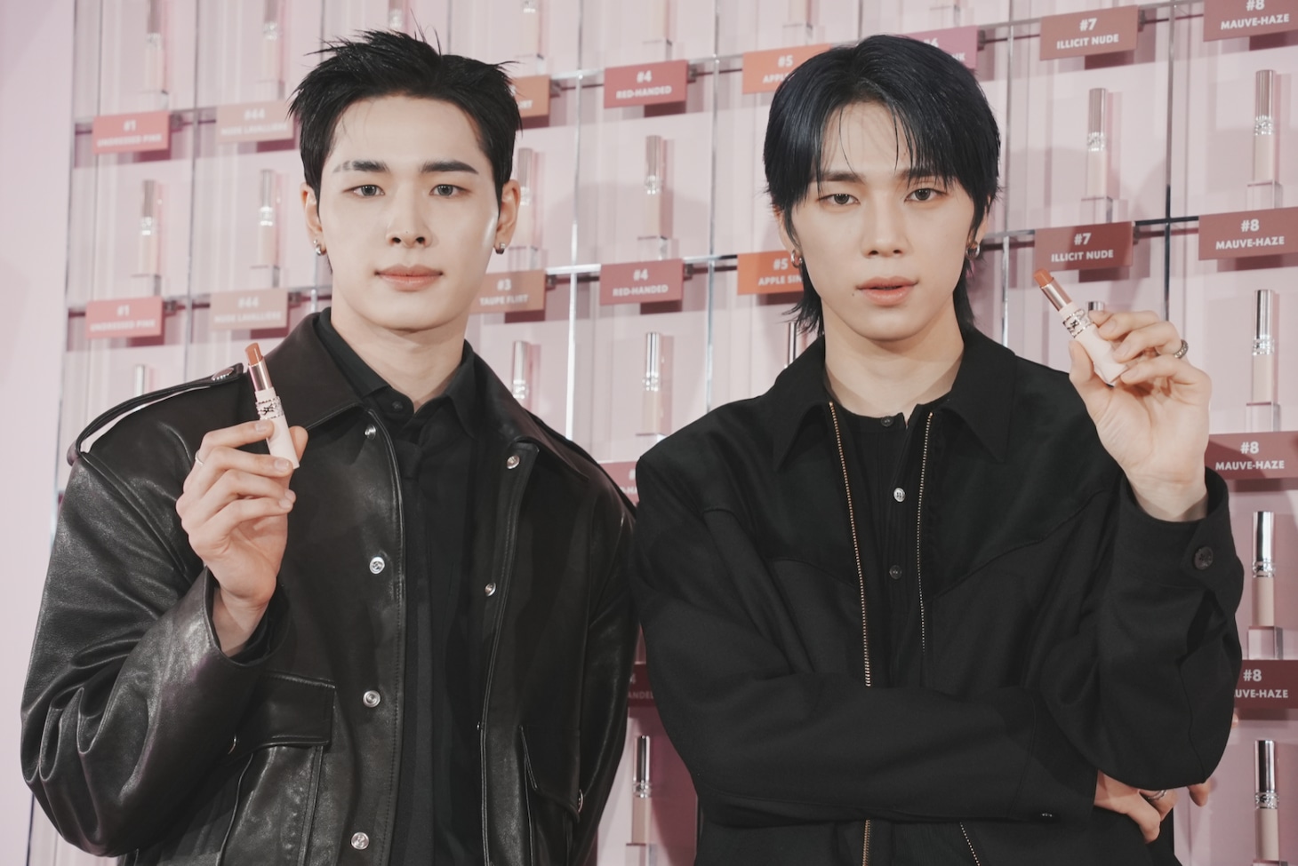 「YSL LOVENUDE HOTEL TOKYO SECRET CHECK-IN」を訪れたNEXZのHARU（ハル）とSO GEON（ソゴン）。