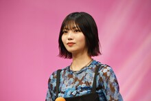 緊張気味の中西アルノ。