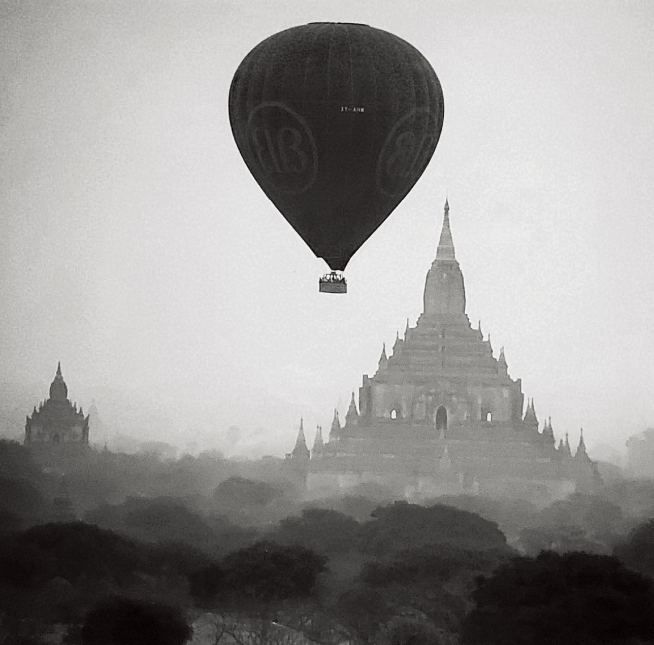 SLIGHT SLAPPERS「CUT OFF CHAINS」ジャケット