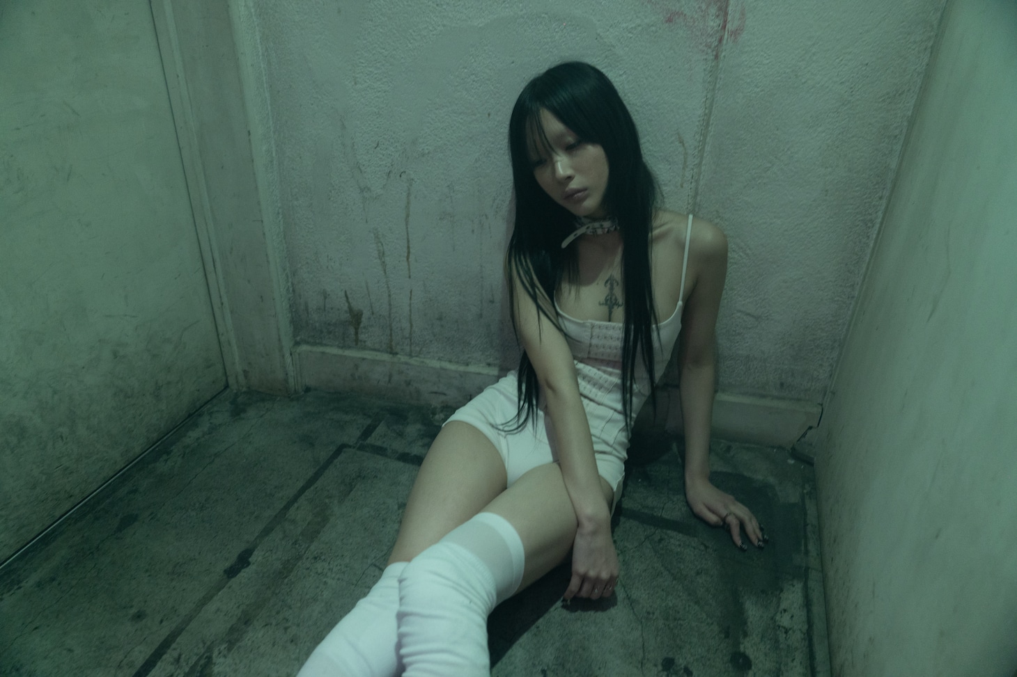 emptyworldoldheaven2000