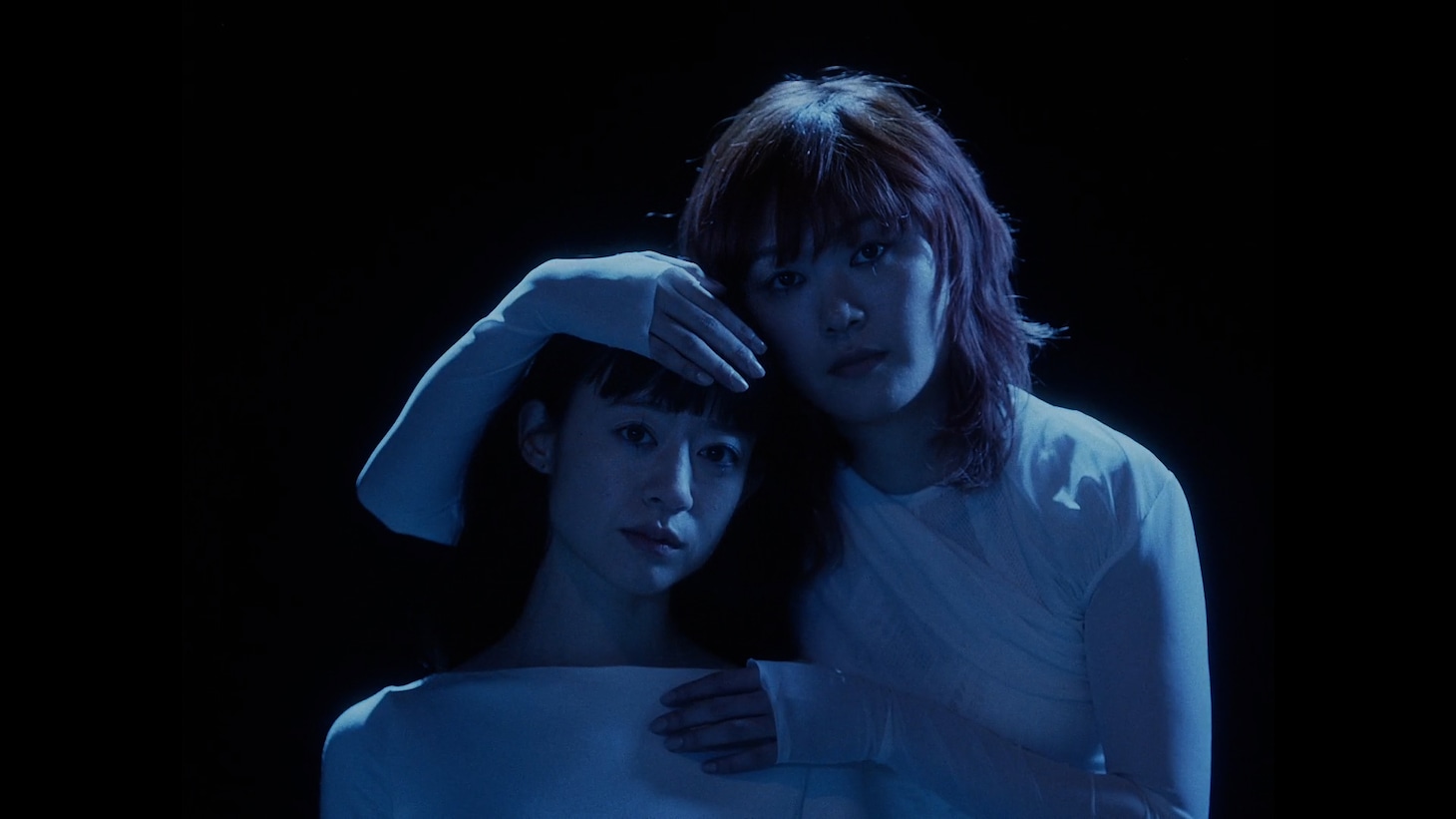 羊文学「Dogs」MVより。