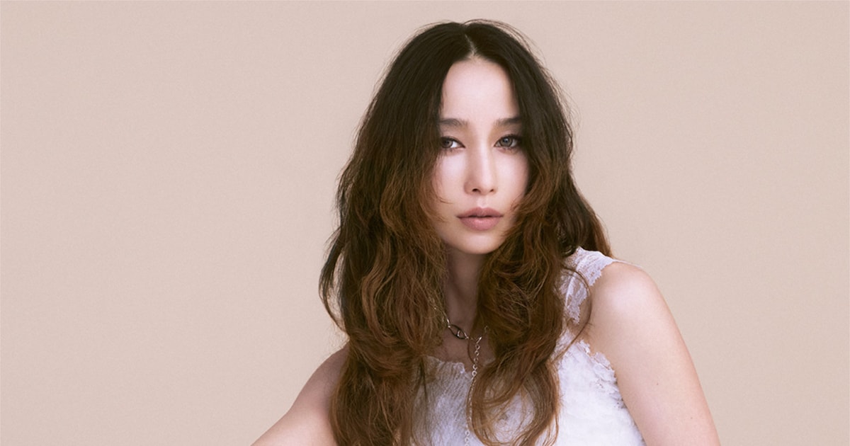 中島美嘉のアーティスト写真