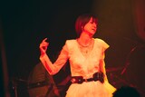 hitomi（Photo by Yuma Totsuka）