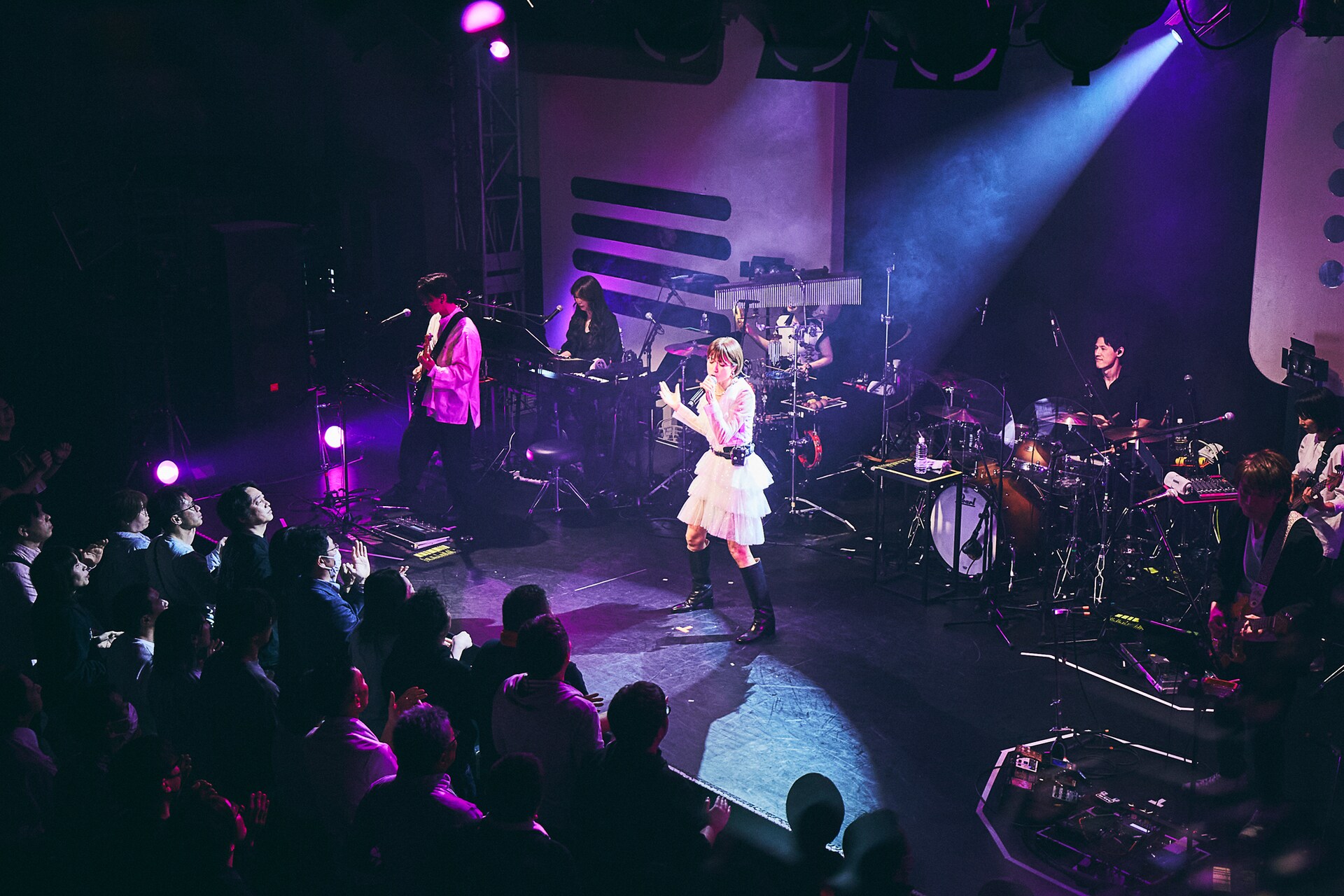 hitomi Live 2026 - STAND BY」の様子。（Photo by Yuma Totsuka
