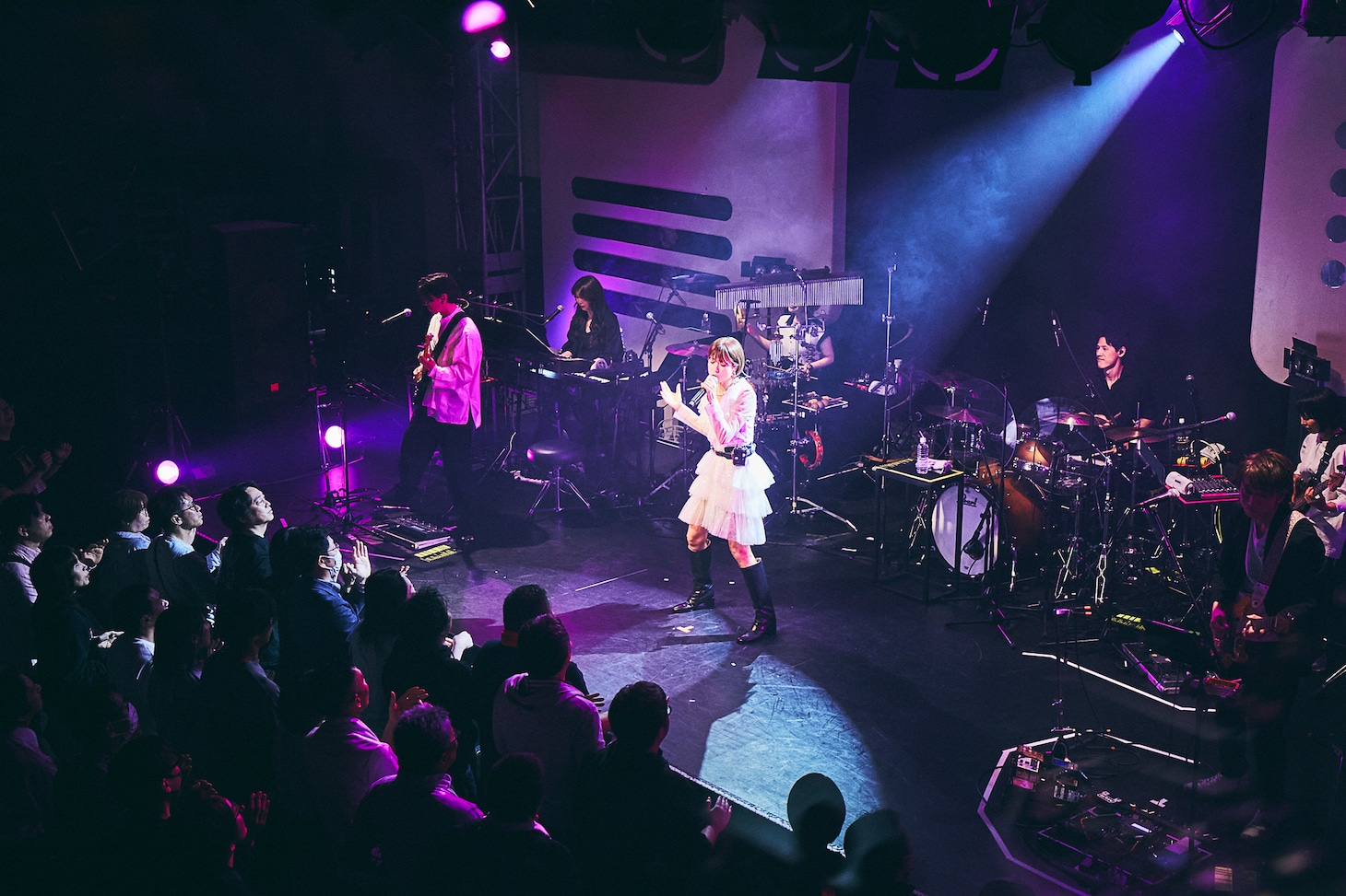 「hitomi Live 2026 - STAND BY」の様子。（Photo by Yuma Totsuka）