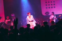 「hitomi Live 2026 - STAND BY」の様子。（Photo by Yuma Totsuka）