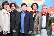 左から二階堂高嗣、千賀健永、富澤たけし、藤ヶ谷太輔、伊達みきお。