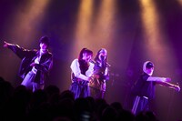 ExWHYZ（Photo by sotobayashi kenta）