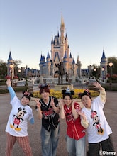 M!LK塩﨑太智が大興奮、Travis Japan宮近海斗＆吉澤閑也は大はしゃぎ「王様のブランチ」2時間SPのディズニー特集で