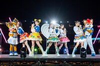 超ときめき♡宣伝部によるライブの様子。