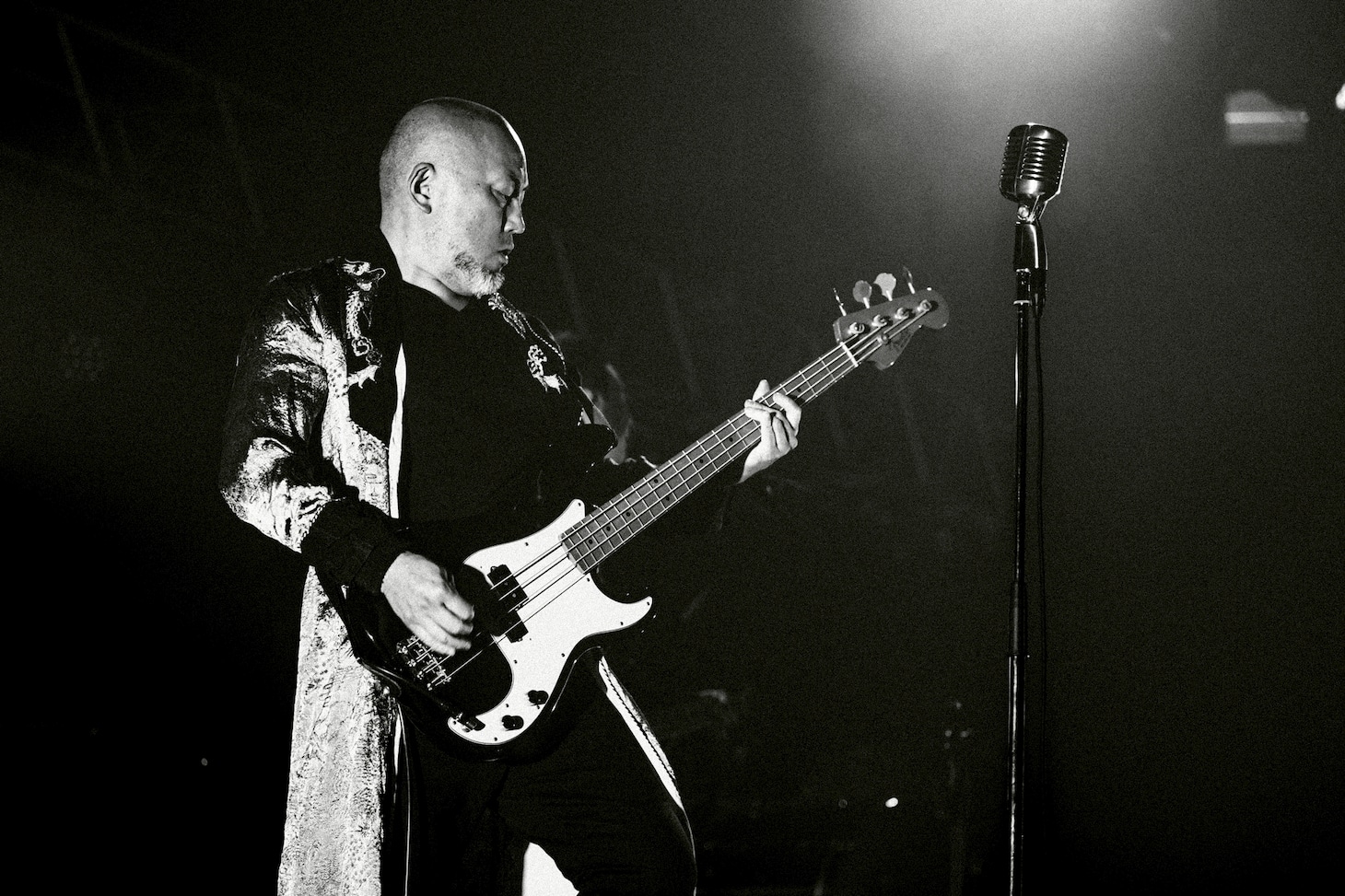 武井靖典（B / MO'SOME TONEBENDER）（撮影：河本悠貴）