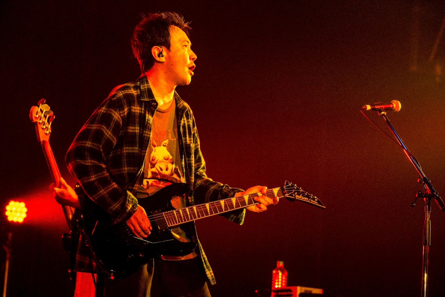 藤田勇（Dr, G / MO'SOME TONEBENDER）（撮影：河本悠貴）