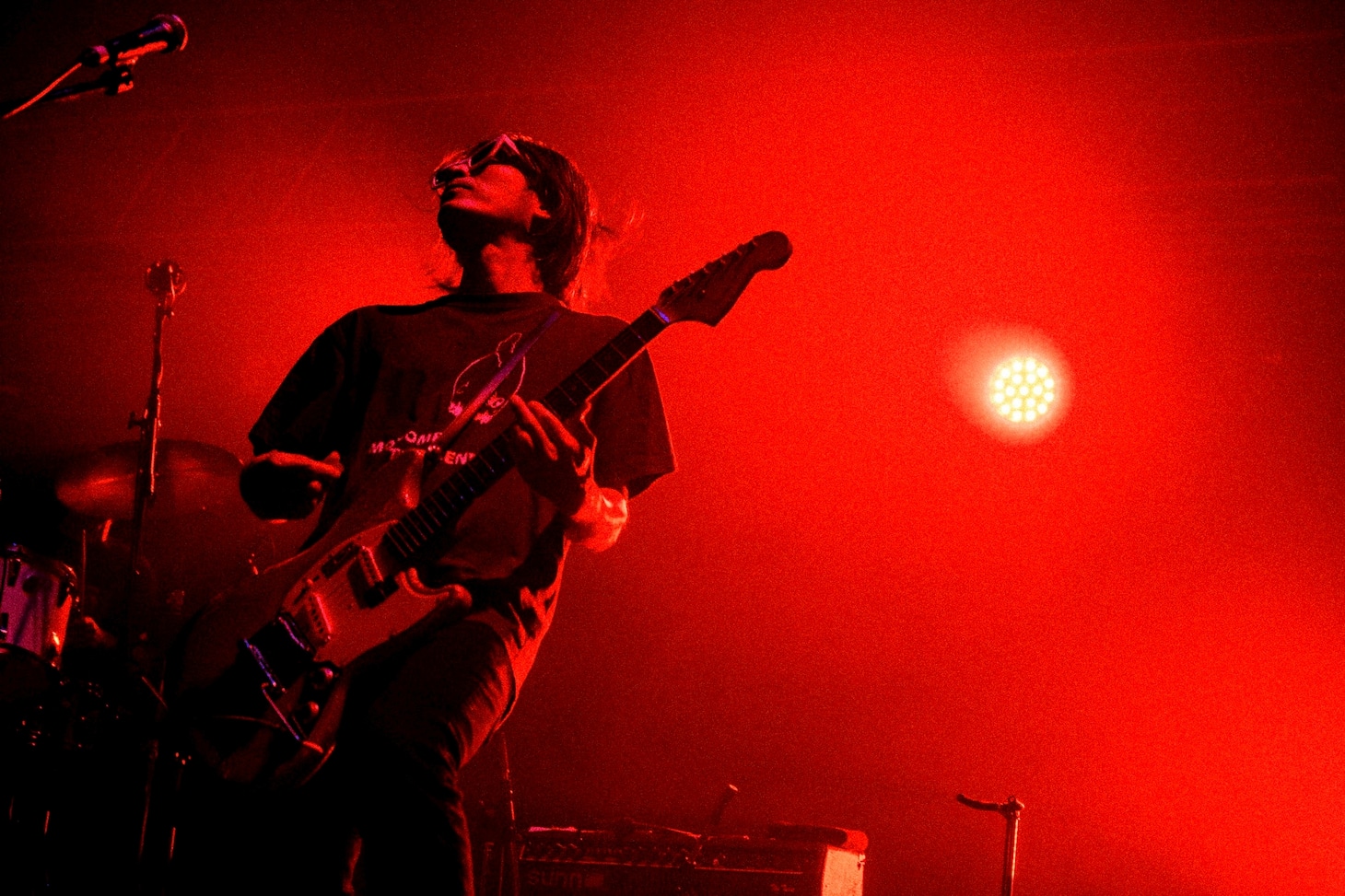 百々和宏（Vo, G / MO'SOME TONEBENDER）（撮影：河本悠貴）