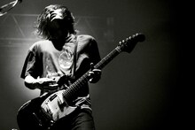 百々和宏（Vo, G / MO'SOME TONEBENDER）