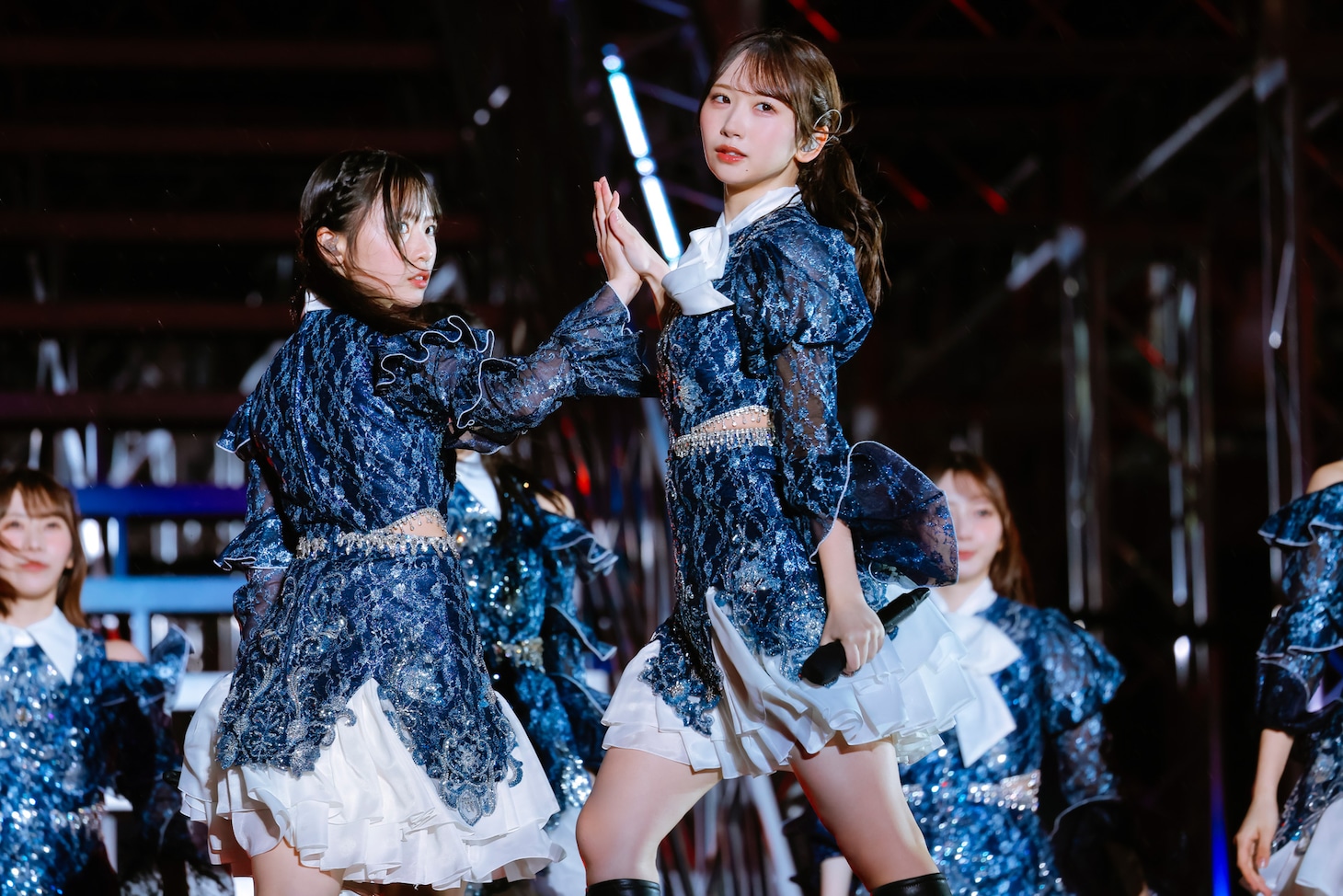 “しょげかほ”こと正源司陽子（左）と藤嶌果歩（右）。©Seed & FlowerLLC