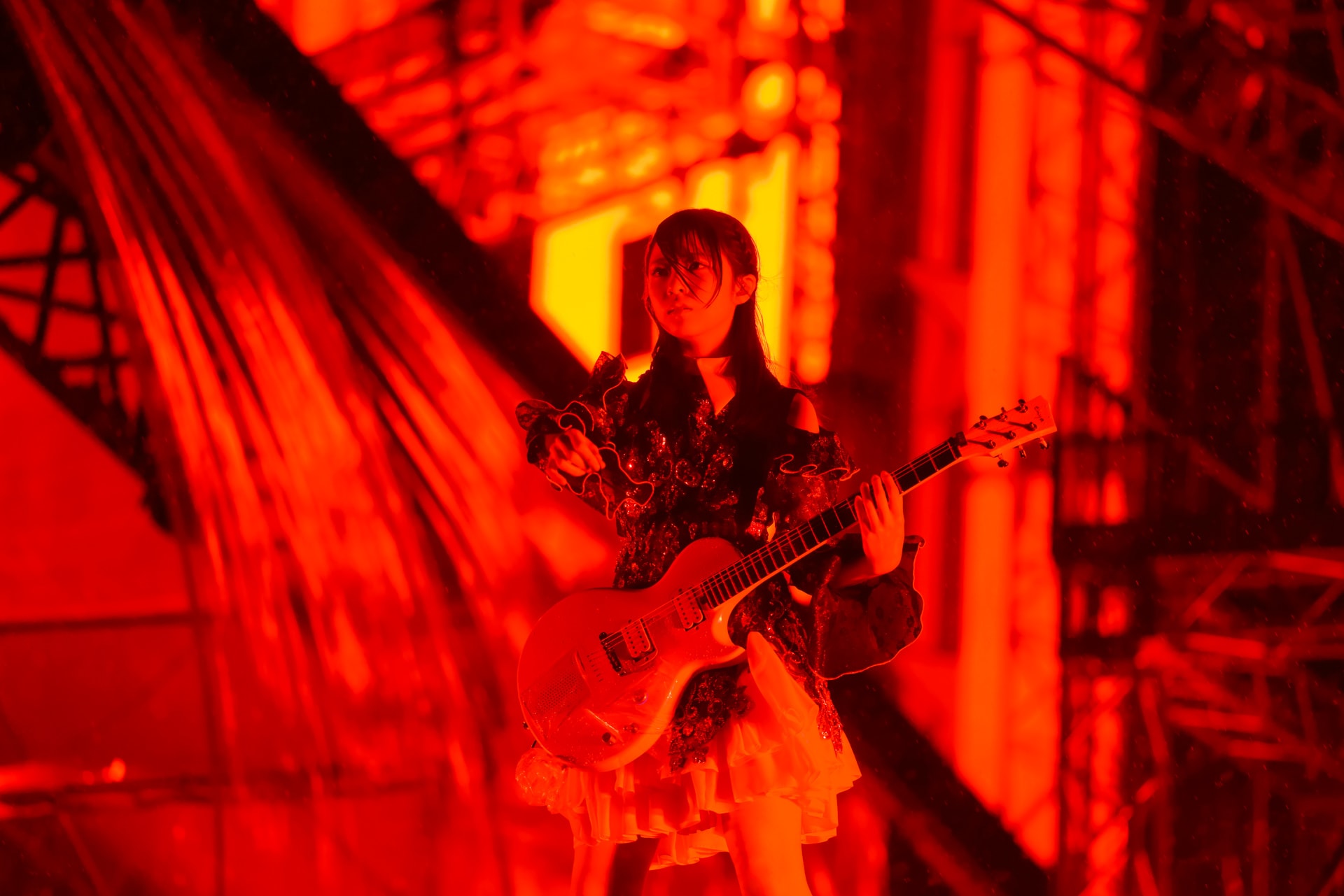 日向坂46 小西夏野実 直筆サイン入り4回目のひな誕祭オープニング青衣装 日向坂46が7回目のひな誕祭で示した未来、まさかの17thシングル曲初