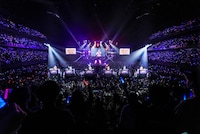 「ゾンビランドサガLIVE～フランシュシュ ゆめぎんがフェスティバル～」の様子。