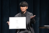 Shokzを知らない人にひと言で魅力を伝える山口一郎。