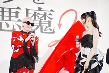 左からメリル・ストリープ、アン・ハサウェイ。「プラダを着た悪魔2」来日スペシャルイベントより。