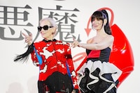 左からメリル・ストリープ、アン・ハサウェイ。「プラダを着た悪魔2」来日スペシャルイベントより。