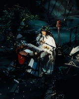 青葉市子（Photo by Ellie Slorick）