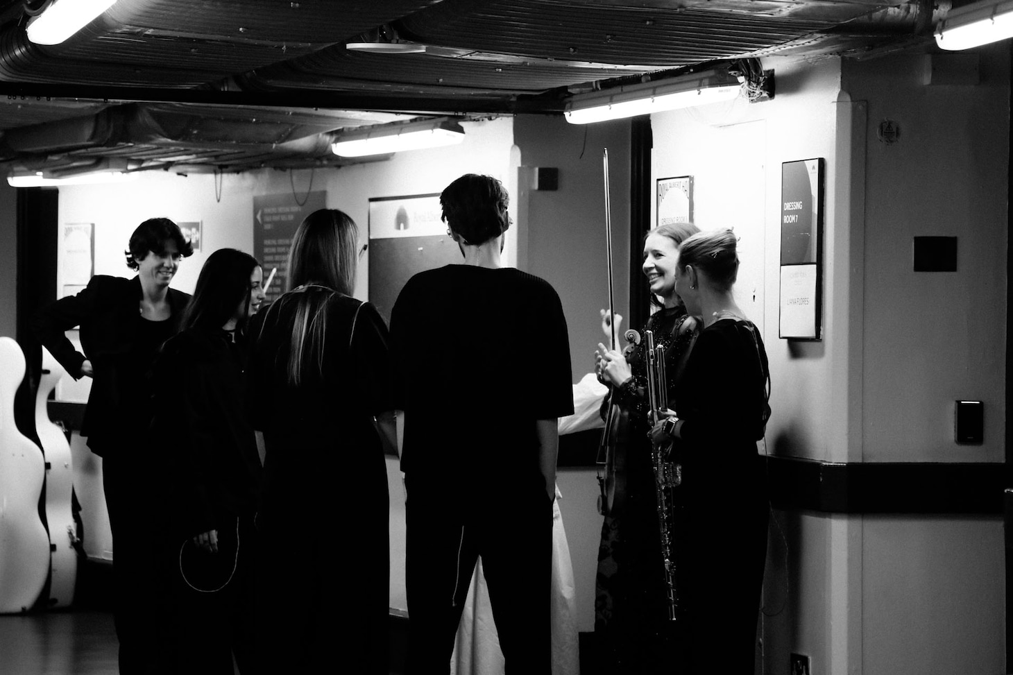 青葉市子 Royal Albert Hallバックステージの様子。（Photo by Ellie Slorick）