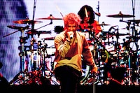 Taka（ONE OK ROCK）（Photo by Kazushi Hamano）