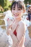 川﨑桜（乃木坂46）1stソロ写真集「エチュード」の封入特典のポストカード絵柄。（撮影：須江隆治）