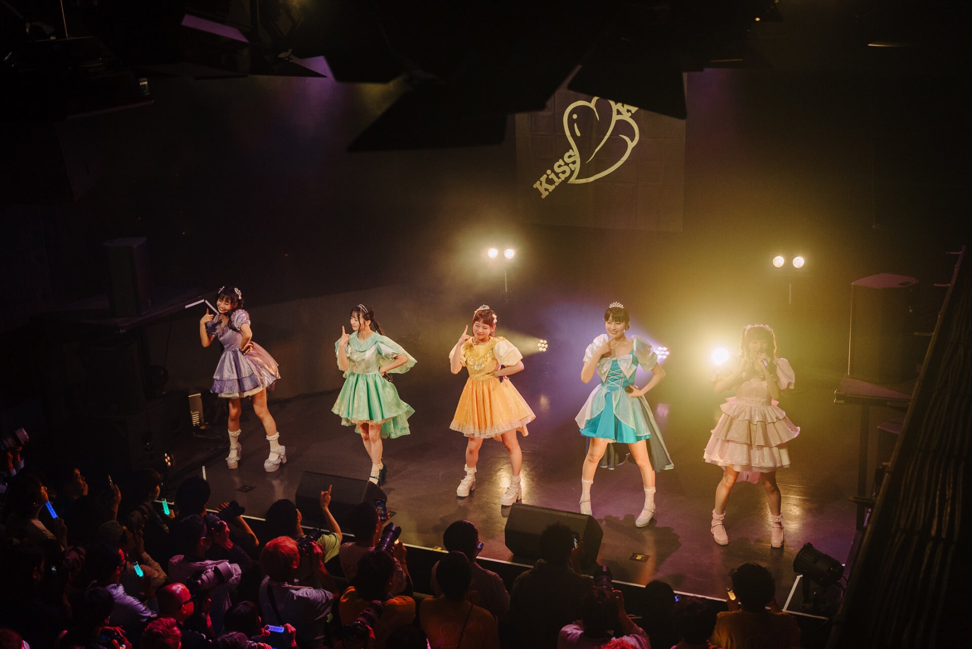 KiSS KiSS（Photo by Takumi Gunji） [画像・SNS投稿ギャラリー 2/13