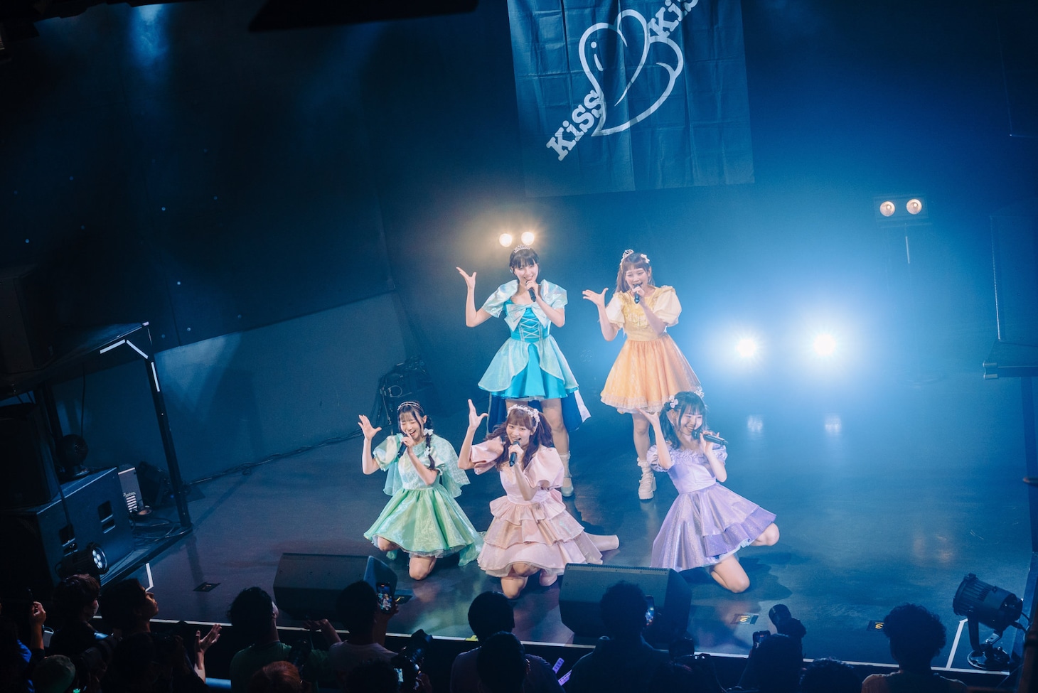 KiSS KiSS（Photo by Takumi Gunji）